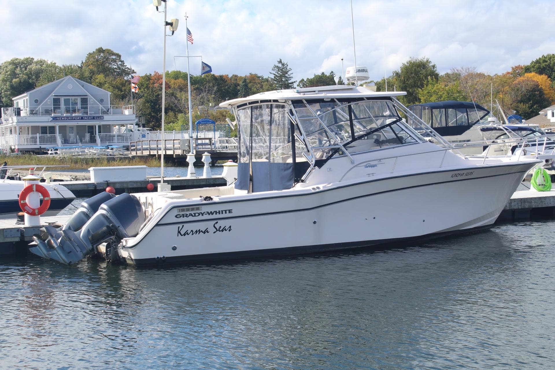 2001 Grady-White Express 330