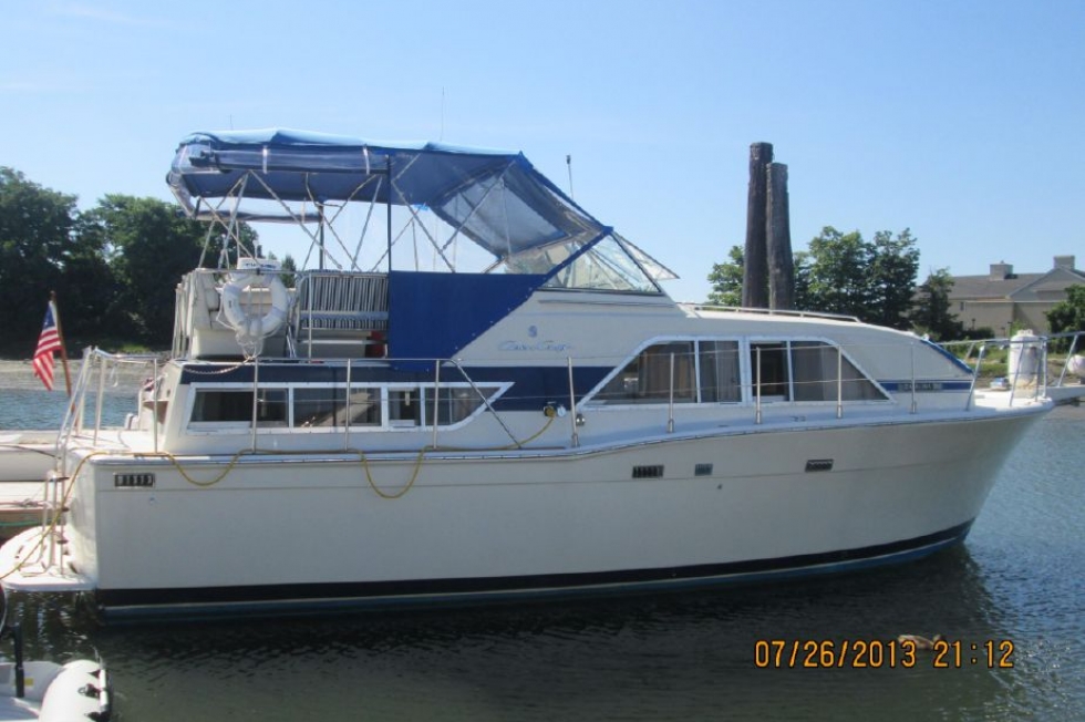 1986 Chris-Craft Catalina 350